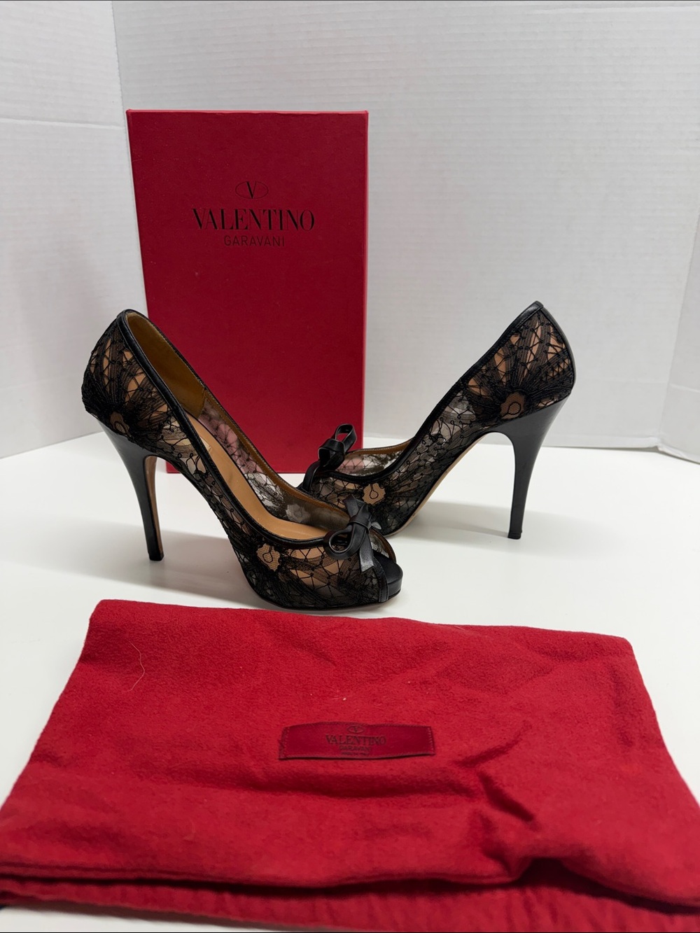 Valentino Heels Embroidered Lace Peep Toe High Heel Shoes Bow Nude Black Size 9